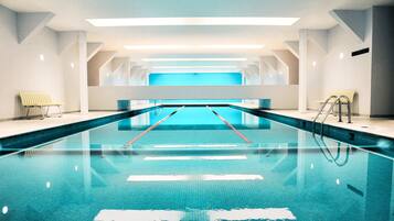 Alberca de natación o entrenamiento