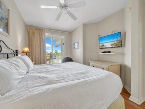 2 bedrooms, iron/ironing board, WiFi, bed sheets - Destin West Gulfside Two Bedroom with Bunks!!! Lazy River!! (Fort Walton Beach)