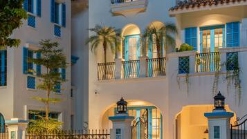 Fachada de la propiedad