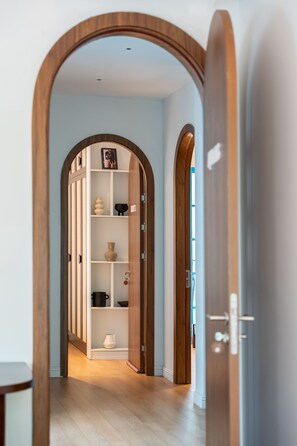 6 bedrooms, desk, laptop workspace, free WiFi