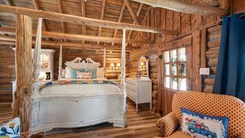 1 bedroom, desk, free WiFi, bed sheets