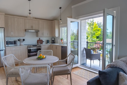 Seabreeze Haus Lantzville (Entire Guest-Suite)
