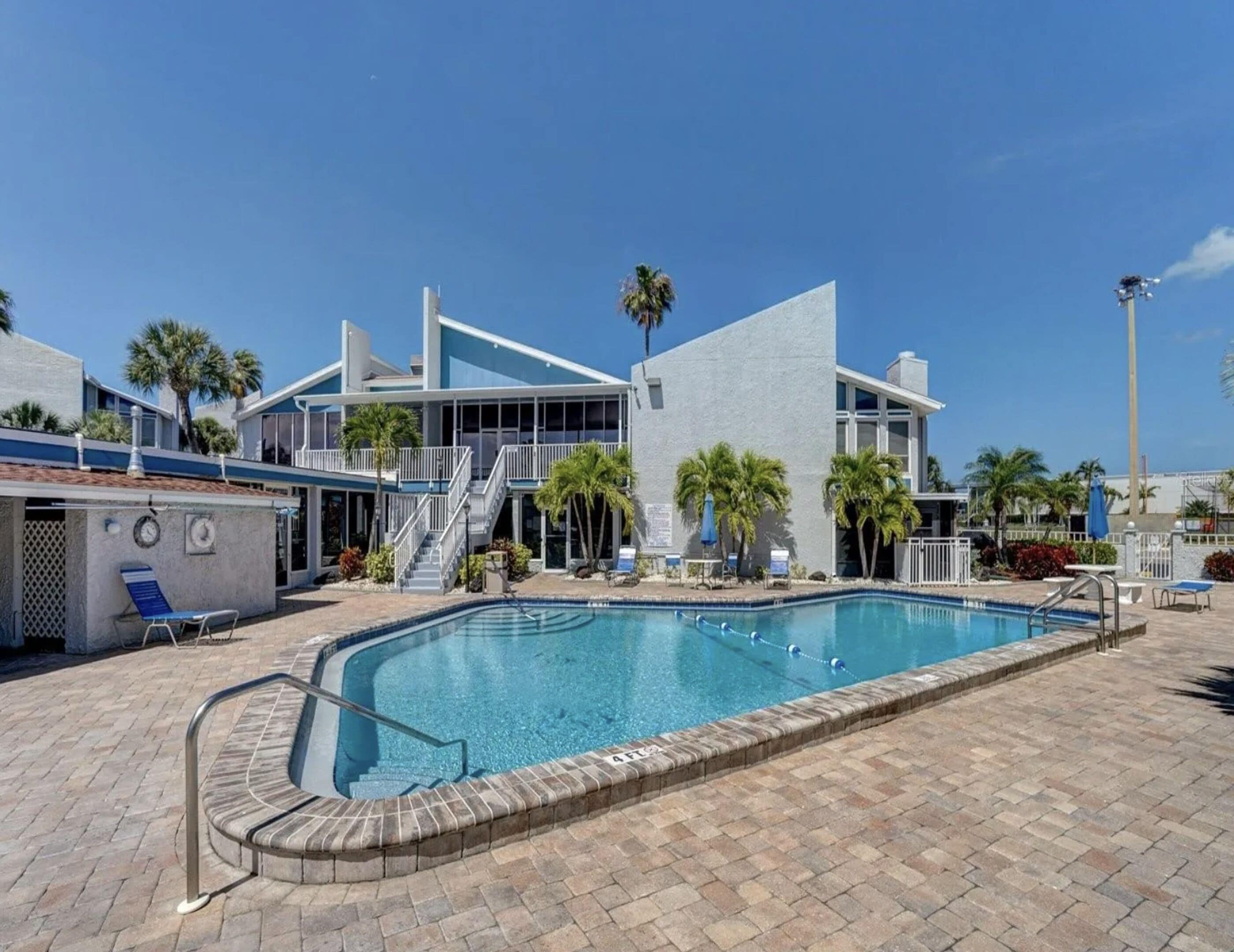 Condo (2 Bedrooms) | Servicio de la propiedad