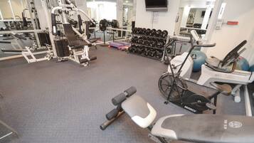 Condo (2 Bedrooms) | Property amenity