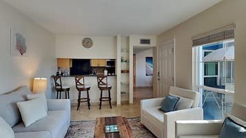 Condo (2 Bedrooms) | Servicio de la propiedad