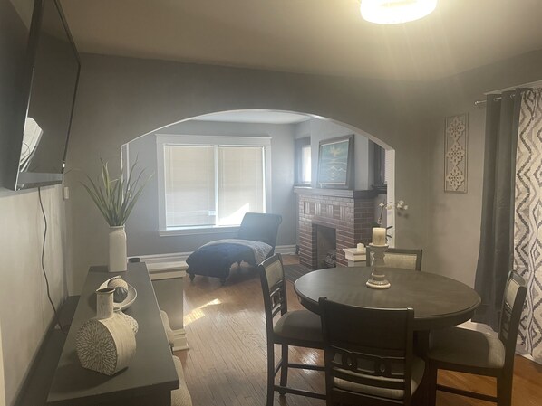 Dining - Fully furnished modern home, all access. (St. Louis)