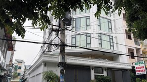 Gambar tidak terklasifikasi, 5 dari 7, tombol