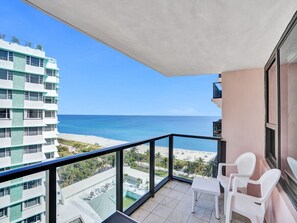 Property grounds - High floor Oceanview condo 1506 (Miami Beach)