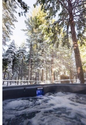 Bain à remous extérieur