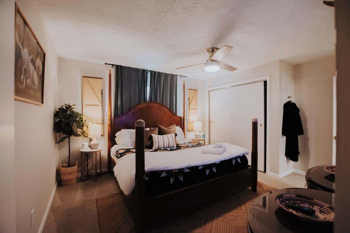 3 bedrooms, iron/ironing board, travel cot, free WiFi