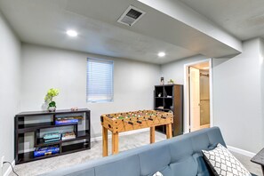 Game room - Entire home 4 bedrooms in Denver, Colorado (Denver)