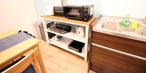 Casa, 3 habitaciones | Cocina privada | Frigorífico grande, microondas, placa de cocina y tostadora