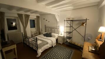 6 chambres, Wi-Fi, draps fournis