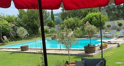 Sarron 6-Bed Villa, Sleeps 14, Pool & Parking