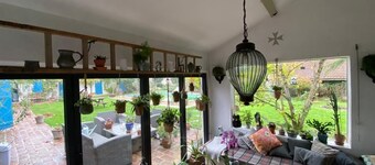 Sarron 6-Bed Villa, Sleeps 14, Pool & Parking