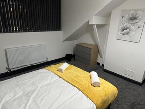 4 camere, ferro/asse da stiro, Wi-Fi, lenzuola