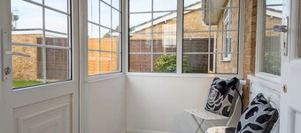 Marine Lodge -  a bungalow that sleeps 4 guests  in 2 bedrooms