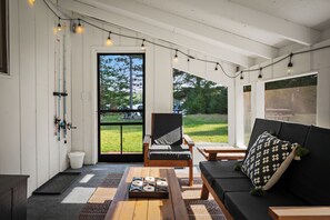 Fireplace, books, stereo