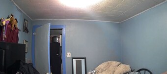 Shared house Bedroom is next to restroom breakfast included in house massage 