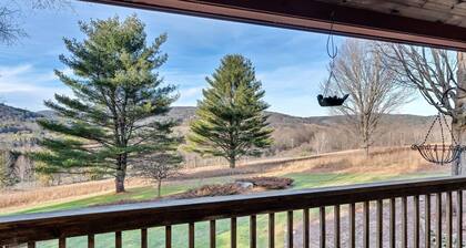 Game Room/Bar, Sleeps 14 - Mountain View Estate