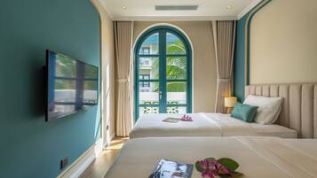 Kamar Twin Deluks | Seprai premium, minibar gratis, brankas, dan tirai kedap cahaya