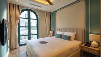 Deluxe Double Room | Premium bedding, free minibar, in-room safe, blackout drapes