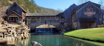 Spectacular Lake Views/Close to Big Cedar