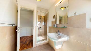 Haartrockner, Handtücher