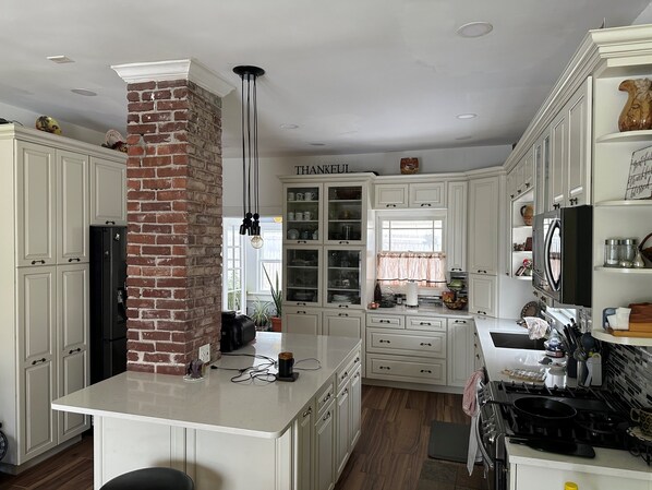 Utensilios de cocina y condimentos