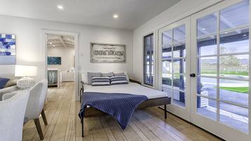 3 slaapkamers, een strijkplank/strijkijzer, wifi, beddengoed