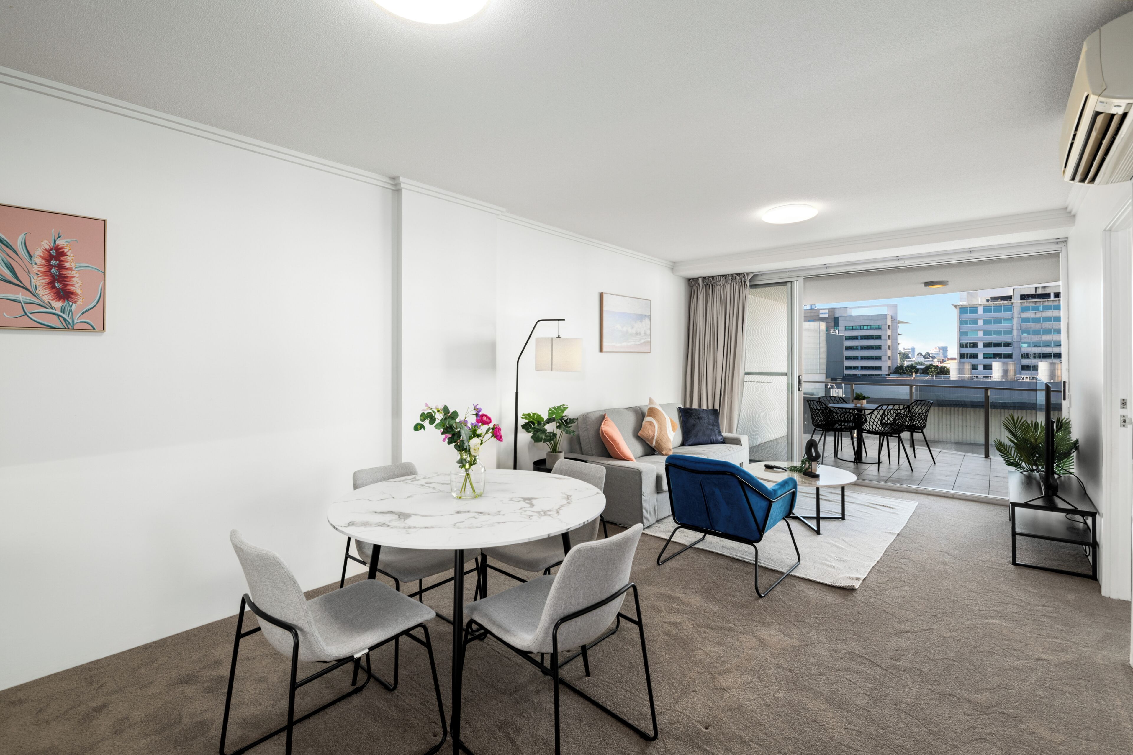 Two-Bedroom Apartment with Balcony and Two Bathrooms | Living area