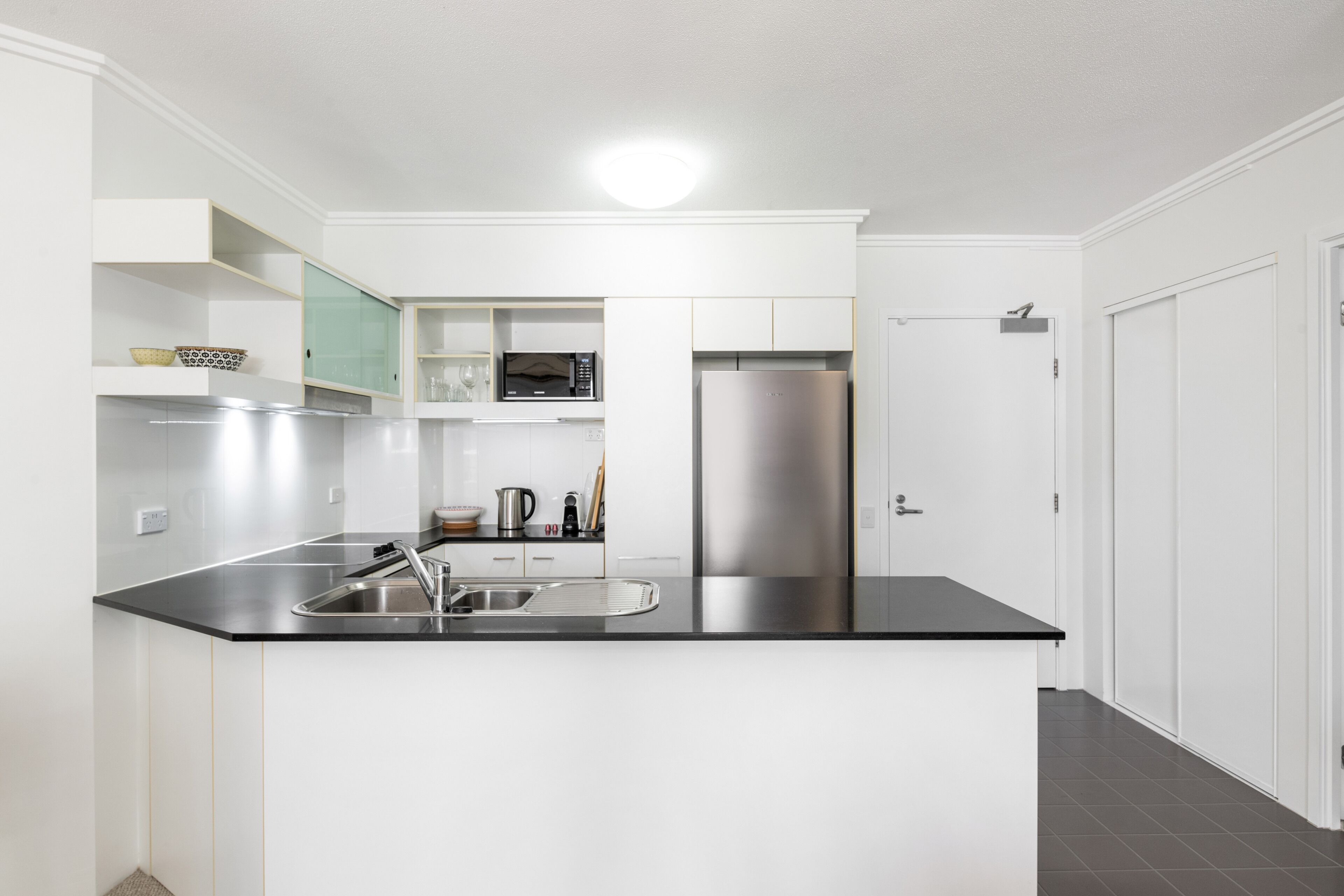 Deluxe Studio Suite | Desk, soundproofing, iron/ironing board, free WiFi