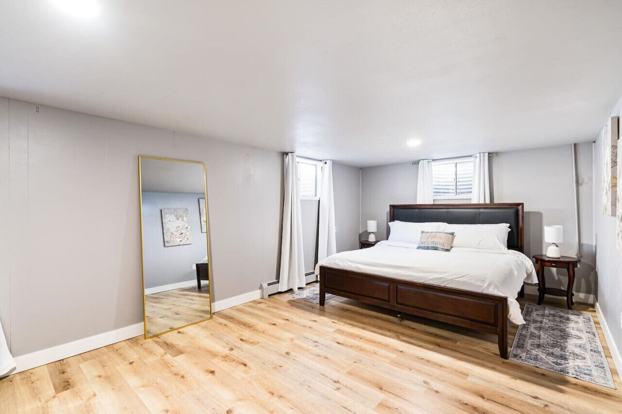 2 habitaciones, tabla de planchar con plancha, wifi y ropa de cama 