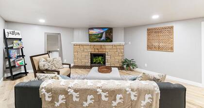 The King’s Nook | Lakewood Hot Tub Hideaway