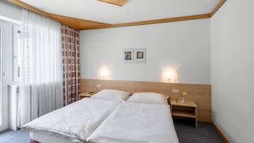 2 quartos, Wi-Fi de cortesia, roupa de cama