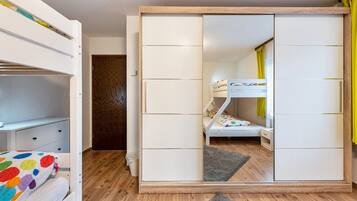 4 chambres, fer et planche Ă repasser, Wi-Fi gratuit, draps fournis