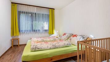 4 Schlafzimmer, Bügeleisen/Bügelbrett, kostenloses WLAN, Bettwäsche