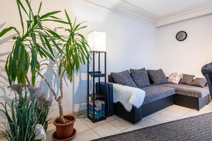 TV - Apartment 'Ferienwohnung Frische Brise' with Mountain View, Balcony and Wi-Fi (Grafenhausen)