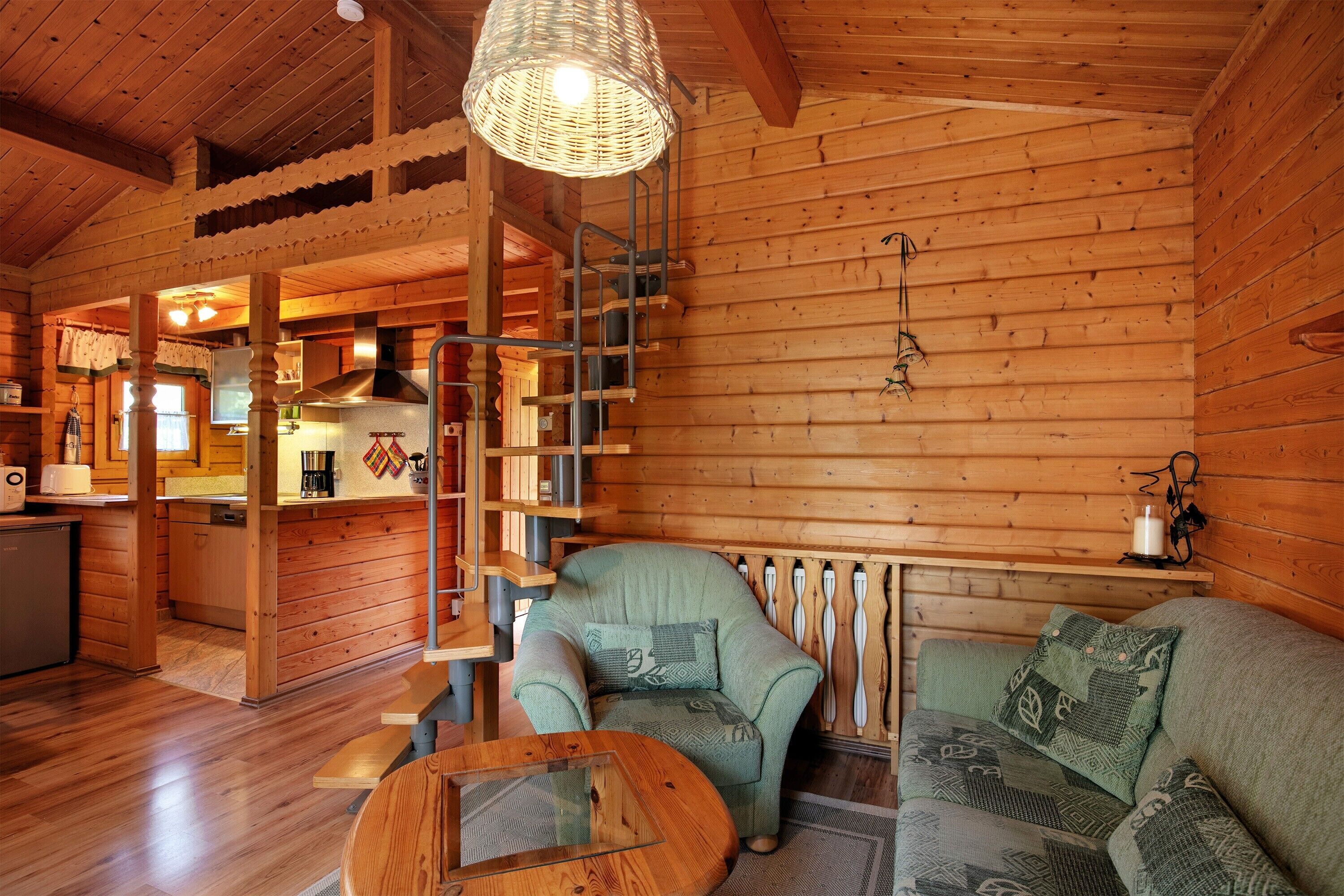 Fernseher, DVD-Player, Stereoanlage