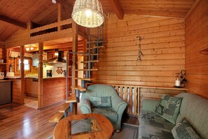 Een televisie, een dvd-speler en een stereo