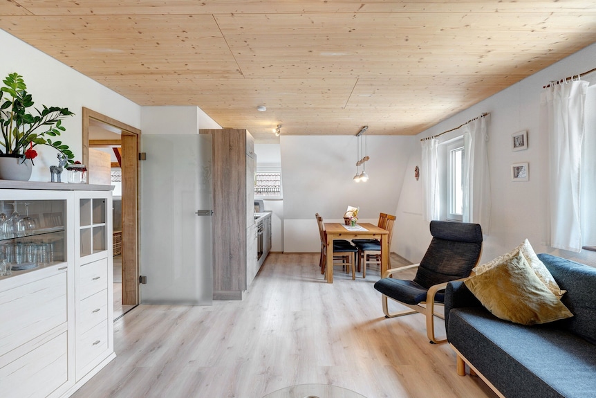 Zwitscherliebe, 75qm, 2 Bedrooms, Max. 5 Personen - Baden-Baden