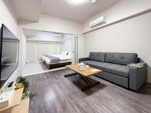 1 habitación, tabla de planchar con plancha, wifi y ropa de cama 