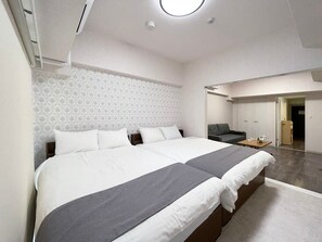 1 habitación, tabla de planchar con plancha, wifi y ropa de cama 