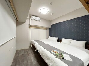 1 dormitorio, tabla de planchar con plancha, wifi y ropa de cama
