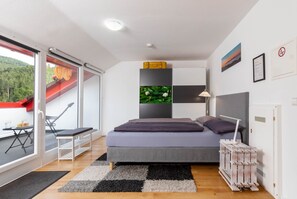 1 bedroom, free WiFi, bed sheets