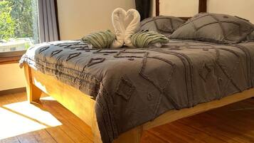 2 dormitorios, tabla de planchar con plancha, wifi gratis y ropa de cama