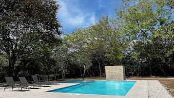 Utomhuspool