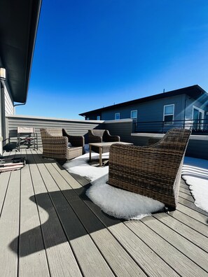 Terrace/patio - Upscale Modern in Central Park (Denver)