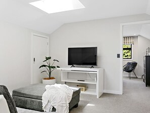 1 chambre, fer et planche à repasser, Wi-Fi gratuit, draps fournis