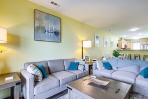TV - 3 Mi to Savannah Beach: Lewes Condo w/ Pool Access (Lewes)